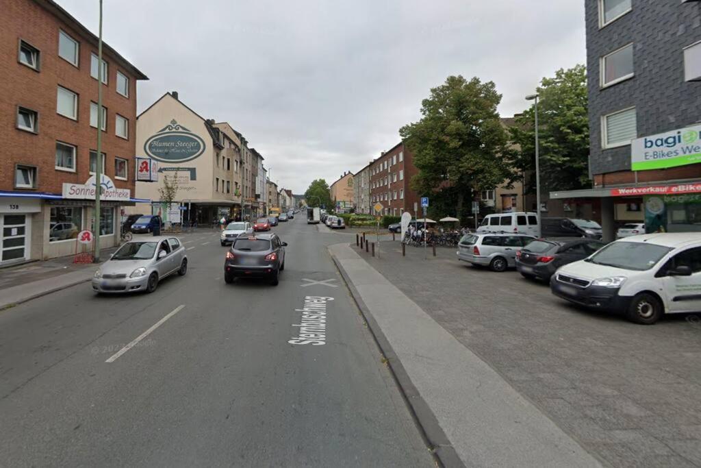 - 3-Bedroom Apartment Luxury: Central & Spacious In Duisburg & Big Tv And Kitchen - Exterior foto