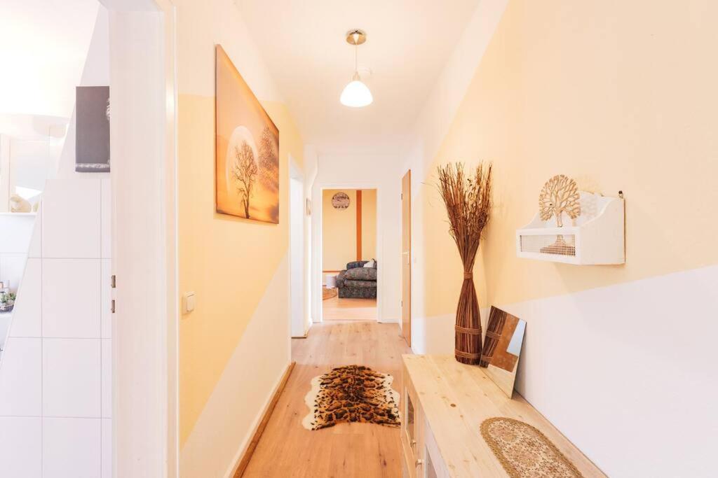 - 3-Bedroom Apartment Luxury: Central & Spacious In Duisburg & Big Tv And Kitchen - Exterior foto